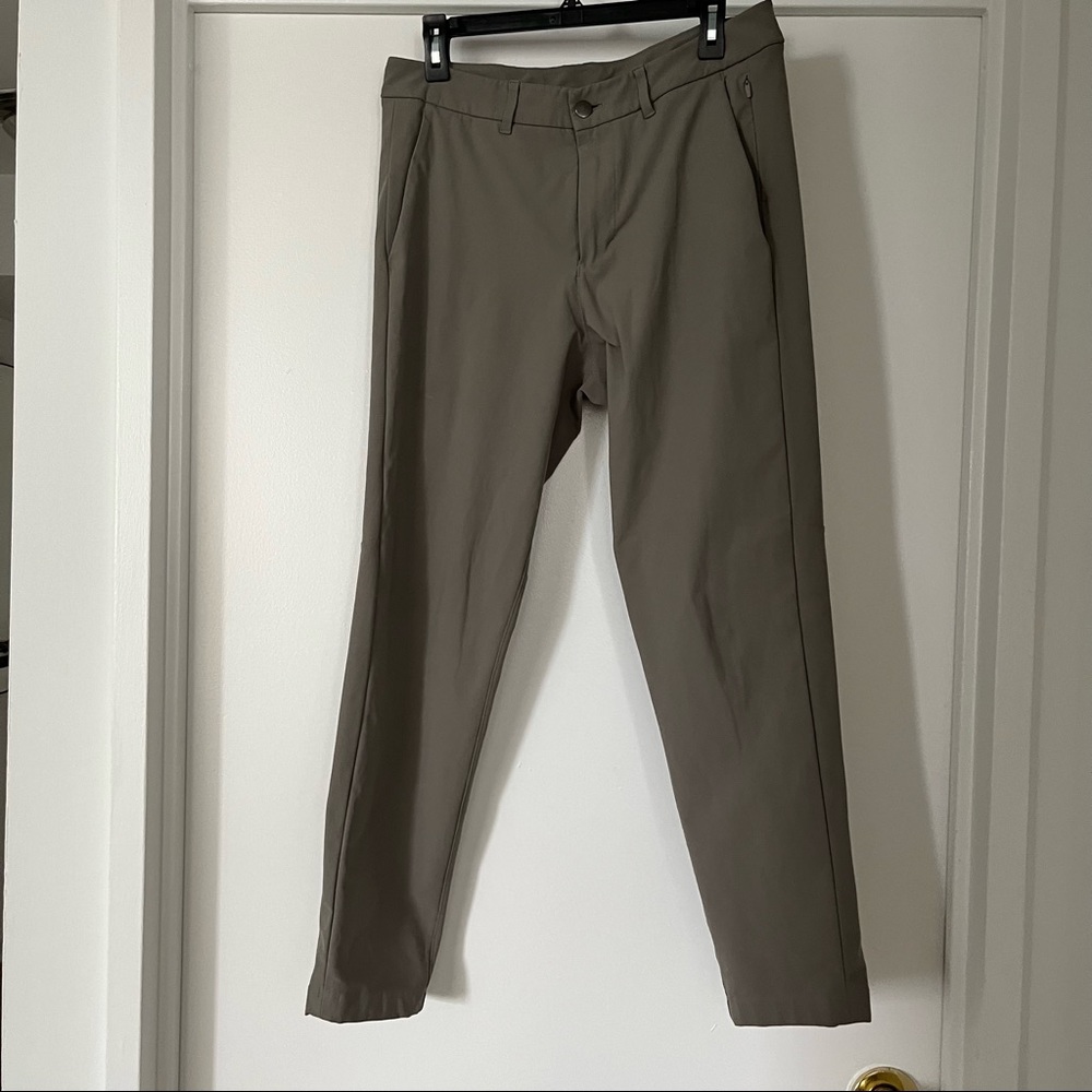 Lulu khakis